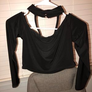 OFF THE SHOULDER CROP TOP W/ CHOKER